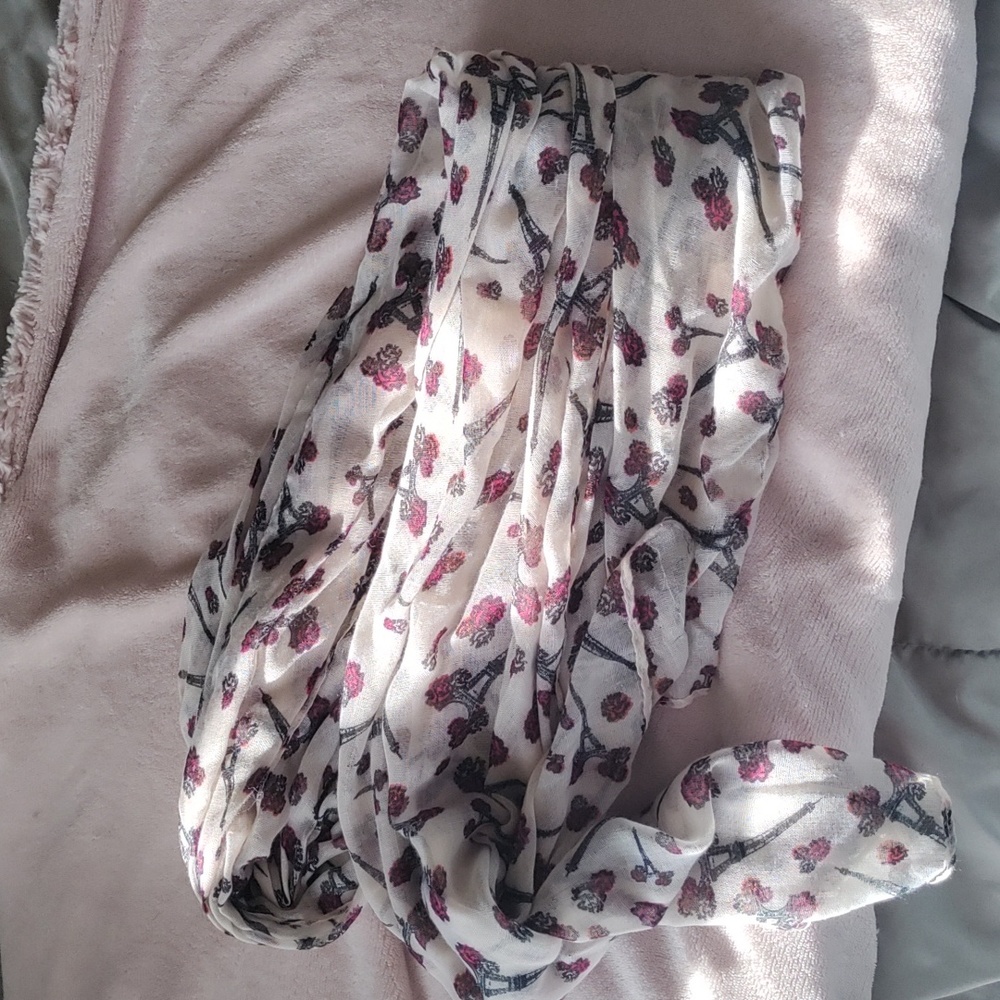 Cream tulle scarf